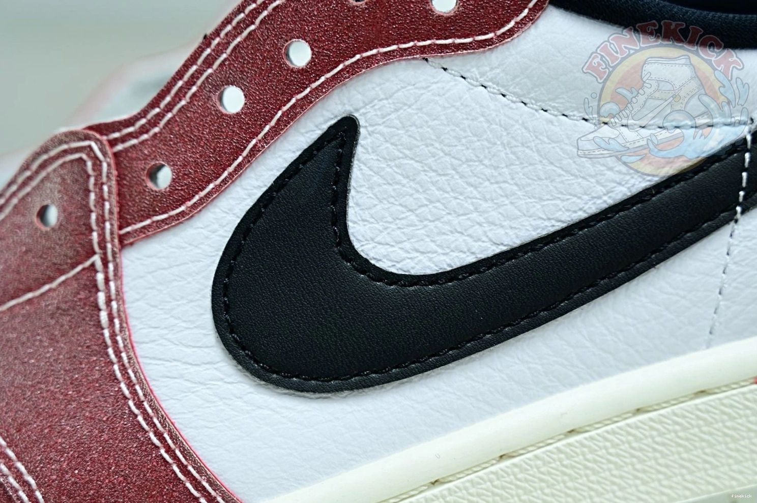 Room Trophy Jordan1 Low x Air Jordan OG 0731